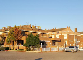 Hotel Reina Isabel